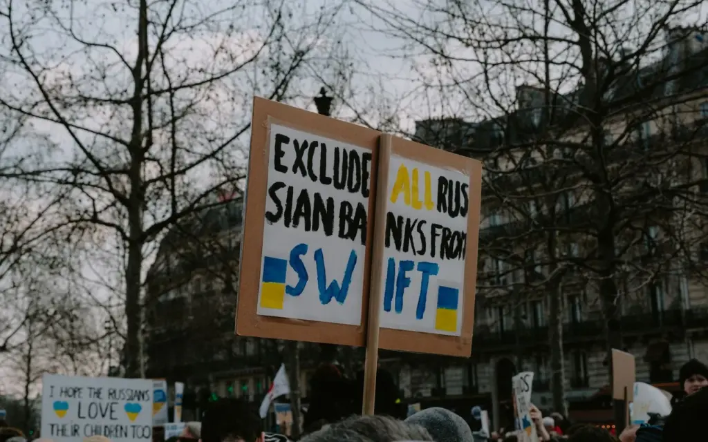 L&rsquo;Europe prise en étau entre deux géants, et elle n&rsquo;a plus le choix