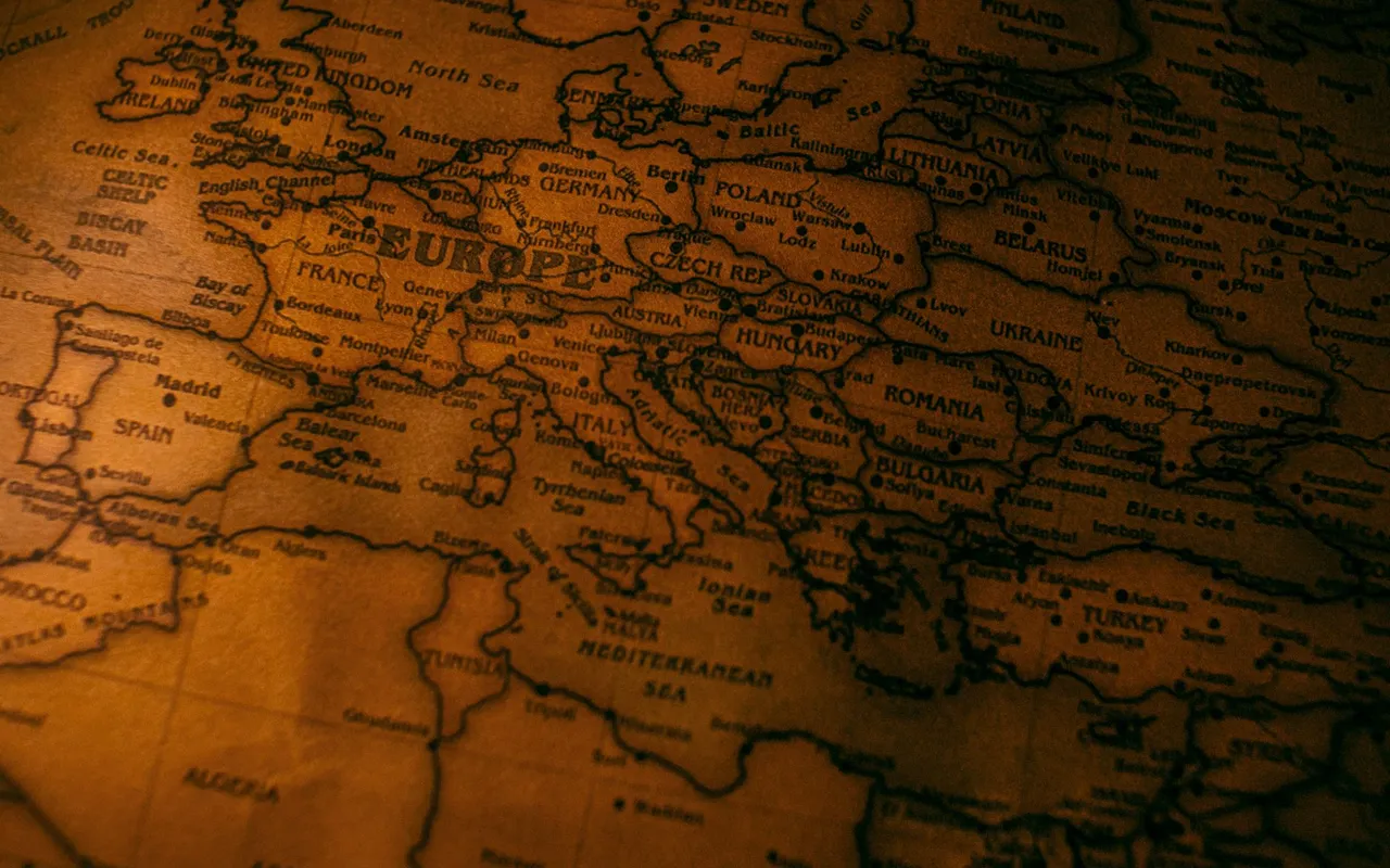 L'Europe prise en étau entre deux géants, et elle n'a plus le choix