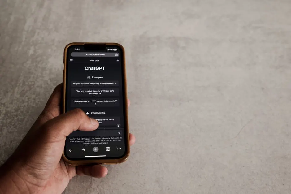 Meilleures applications LLM en 2026 : ChatGPT, Claude, Gemini et Mistral comparés sans langue de bois