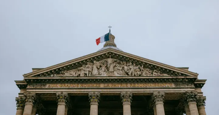 Élections législatives en France : les enjeux réels d’un scrutin qui redessine les équilibres du pouvoir