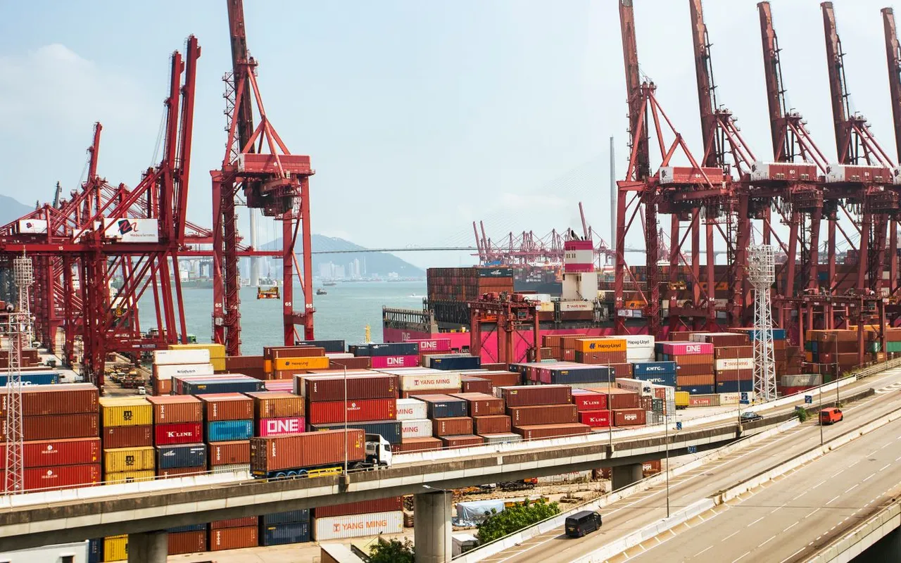 Guerre commerciale USA-Chine ou repli européen, quelle menace pèse vraiment sur l'économie française ?