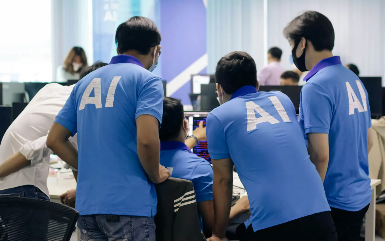 IA générative ou travail humain, faut-il vraiment choisir en France ?