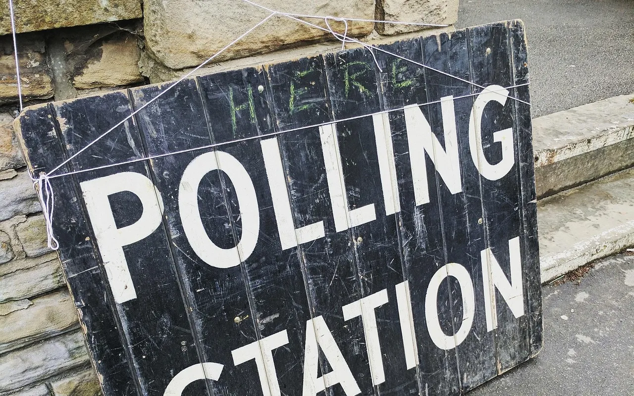 Non, les élections législatives anticipées en France ne se résument pas à un simple vote de mi-mandat